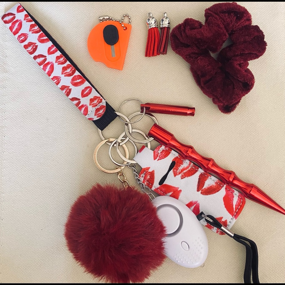 Kisses Safety keychain